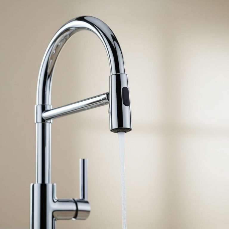 The 5 Best Moen Kitchen Faucets with Pull-Out Sprays of 2026 (Buyer’s Guide)
